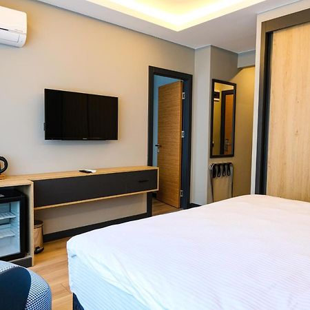 Soi Hotels&Suites - Taksim City Center Istanboel Buitenkant foto